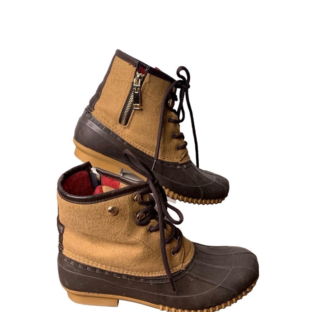 Tommy Hilfiger Womens NWT Sz 9 Roan Lace Up Duck Boots Carmel Brown Side Zip